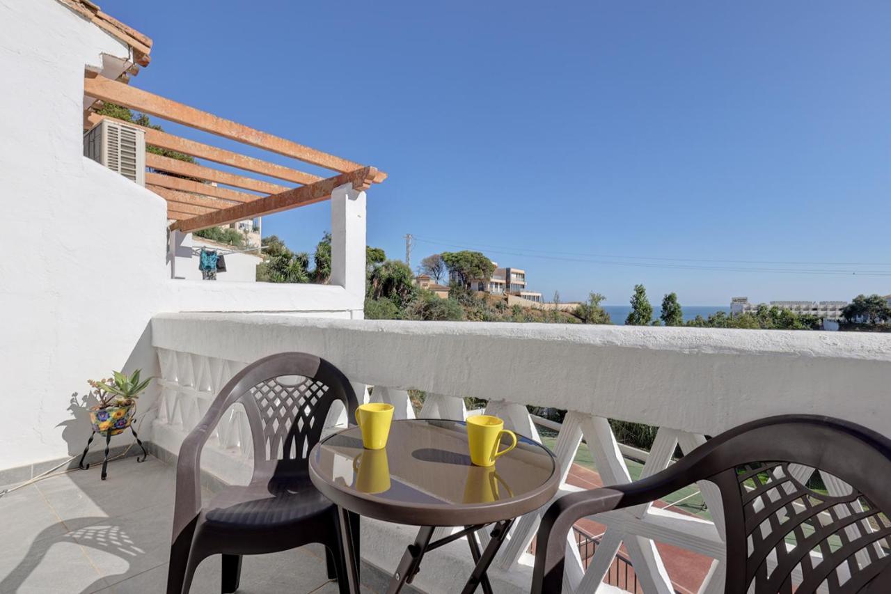 Quaint 2 Bedroom Townhouse With Pool Close To Sea! Бенальмадена Экстерьер фото